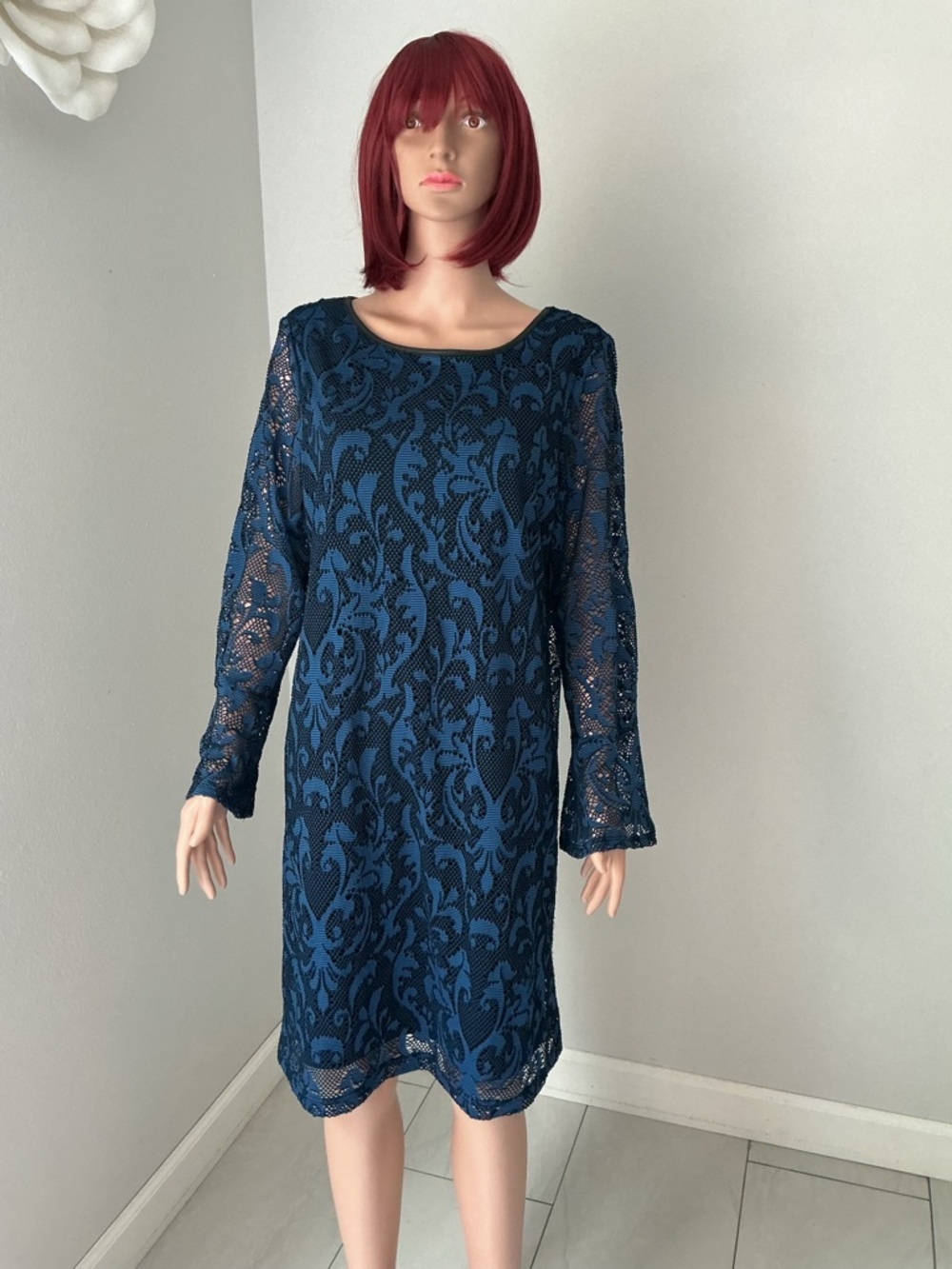 Neiman Marcus Navy Blue Lace Long Sleeve Shift Dress